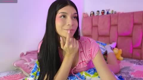 Isa Vasquez  online show from 02.26.25