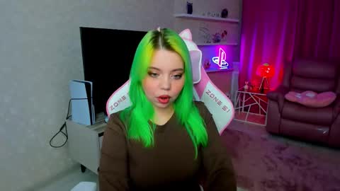 Roxy online show from 10.16.25