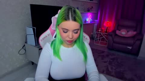 Roxy online show from 10.22.25