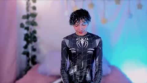 Snapshot of im_alejo chatting on 10.16.25 Alejo independent model online show from 10.16.25