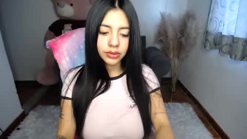 Alyn online show from 11.25.25