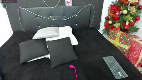 Snapshot of im_angels7 chatting on 12.16.24 Angela online show from 12.16.24