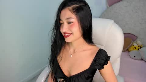 Snapshot of im_atenea_ chatting on 03.19.26 Atenea online show from 03.19.26
