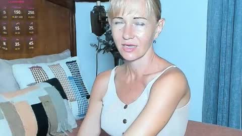 Snapshot of im_beautiful chatting on 10.26.25 Christine - online show from 10.26.25