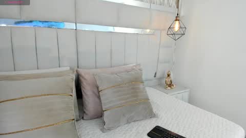 DAHLIA online show from 01.13.25