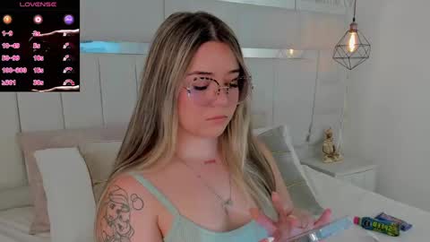 DAHLIA online show from 01.17.25