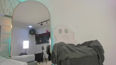 DAHLIA online show from 09.14.25