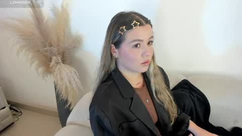 Snapshot of im_dalhia chatting on 05.16.26 DAHLIA online show from 05.16.26
