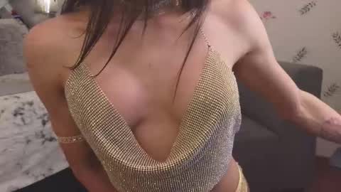 Jessica Cherry Cerise  online show from 11.23.25