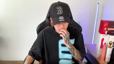 Laia online show from 02.22.25