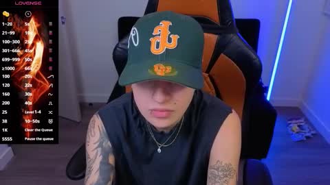 Laia online show from 11.04.25