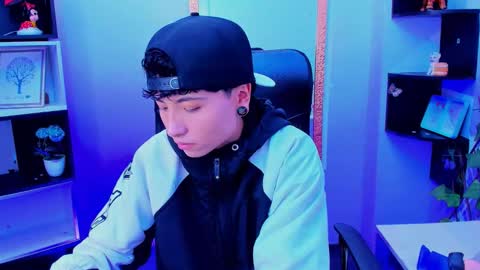 mathias online show from 11.25.25