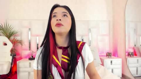 Snapshot of im_nika_ chatting on 10.23.25 Nika online show from 10.23.25