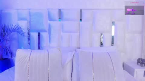 Snapshot of im_nika_ chatting on 11.11.25 Nika online show from 11.11.25