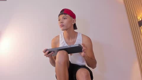 Snapshot of im_sebaslopez chatting on 02.17.25 im_sebaslopez online show from 02.17.25