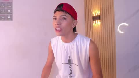 Snapshot of im_sebaslopez chatting on 02.22.25 im_sebaslopez online show from 02.22.25