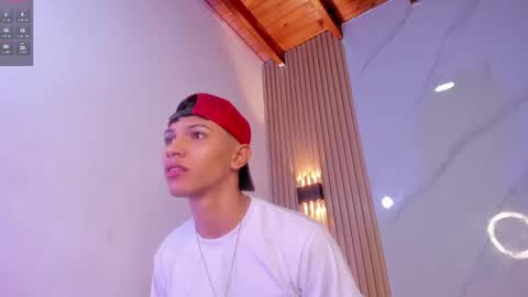 Snapshot of im_sebaslopez chatting on 02.28.25 im_sebaslopez online show from 02.28.25