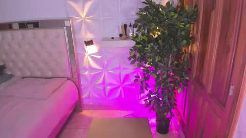 Snapshot of im_sebaslopez chatting on 09.28.25 im_sebaslopez online show from 09.28.25