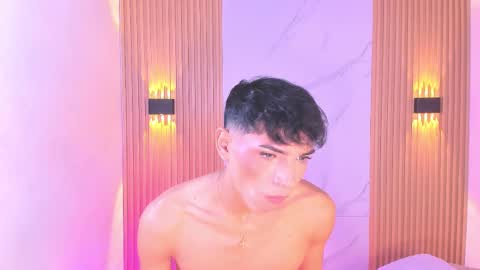 Snapshot of im_sebaslopez chatting on 11.11.25 im_sebaslopez online show from 11.11.25