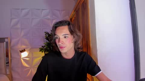 Snapshot of im_sebaslopez chatting on 11.27.25 im_sebaslopez online show from 11.27.25