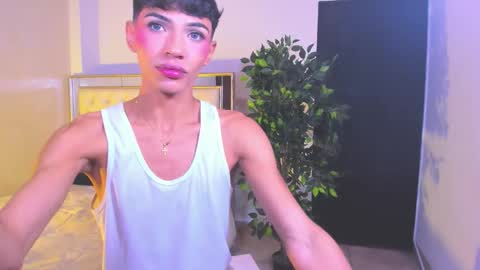 Snapshot of im_sebaslopez chatting on 12.04.25 im_sebaslopez online show from 12.04.25