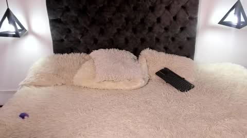 im_sky_ online show from 03.03.26