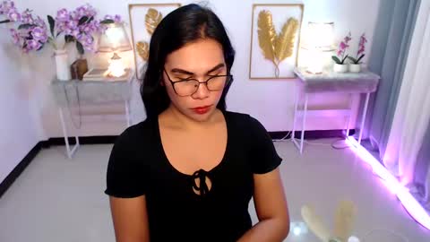 Snapshot of imdestined_foryou chatting on 12.01.24 Ashley online show from 12.01.24