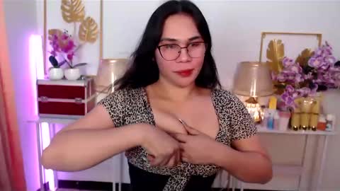 Snapshot of imdestined_foryou chatting on 01.14.25 Ashley online show from 01.14.25