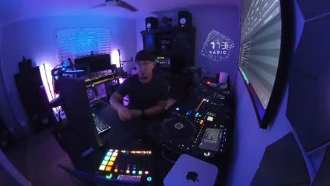 DJ Azra online show from 08.01.26