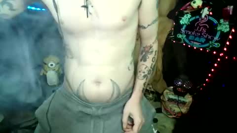 Snapshot of imglorious1 chatting on 12.17.25 JJ online show from 12.17.25