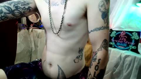 Snapshot of imglorious1 chatting on 07.18.26 JJ online show from 07.18.26