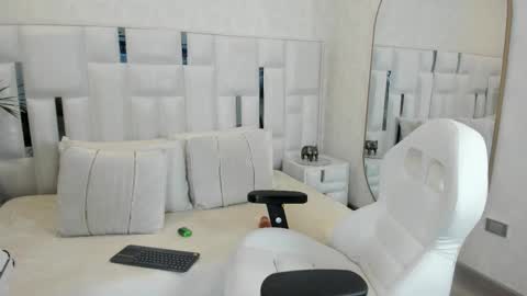 Krystall online show from 11.11.25