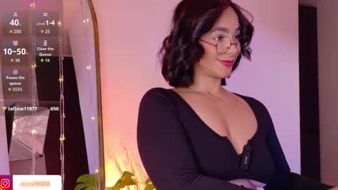 Leana online show from 12.18.25