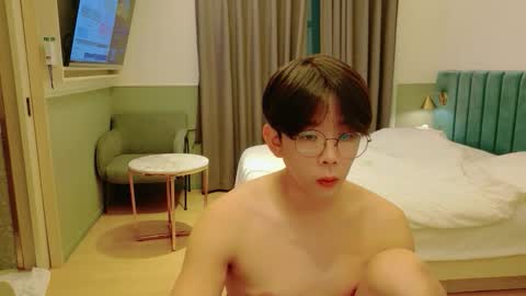 Snapshot of imlowerlife chatting on 10.04.25 imlowerlife online show from 10.04.25