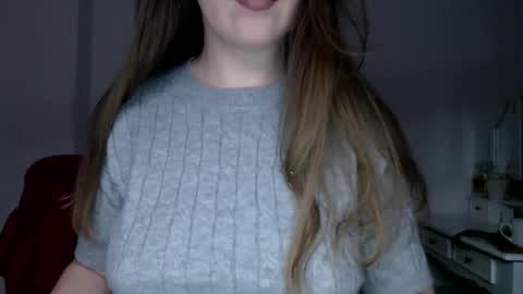 Snapshot of immouss chatting on 11.25.25 Pola online show from 11.25.25