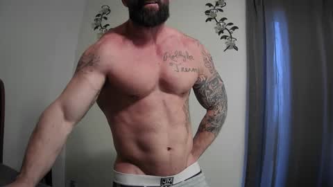 Snapshot of imnewherelollol chatting on 02.12.25 Majordadbod101 online show from 02.12.25