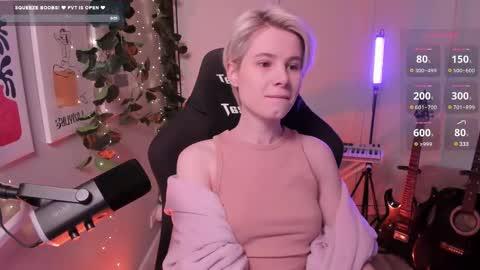 Mia online show from 02.22.25