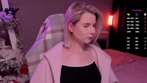 Snapshot of imnotmia chatting on 01.11.26 Mia online show from 01.11.26