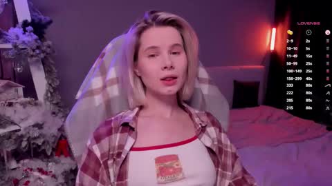 Snapshot of imnotmia chatting on 01.12.26 Mia online show from 01.12.26