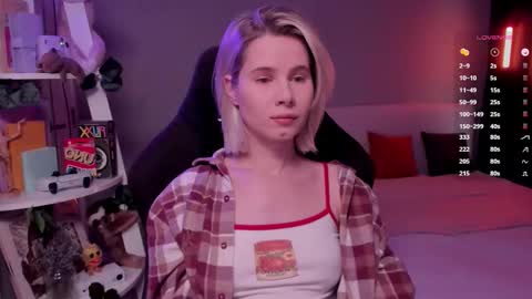 Snapshot of imnotmia chatting on 01.19.26 Mia online show from 01.19.26