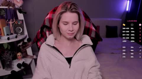 Snapshot of imnotmia chatting on 02.08.26 Mia online show from 02.08.26