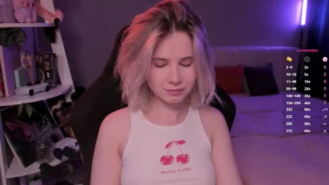 Snapshot of imnotmia chatting on 02.26.26 Mia online show from 02.26.26