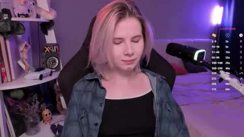 Snapshot of imnotmia chatting on 03.07.26 Mia online show from 03.07.26