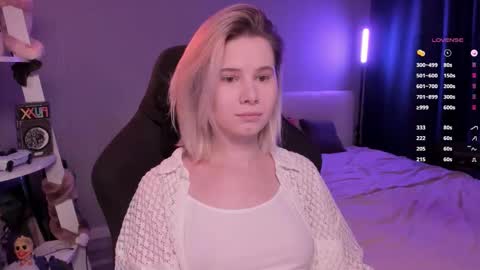 Snapshot of imnotmia chatting on 03.15.26 Mia online show from 03.15.26