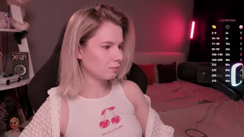 Snapshot of imnotmia chatting on 03.22.26 Mia online show from 03.22.26