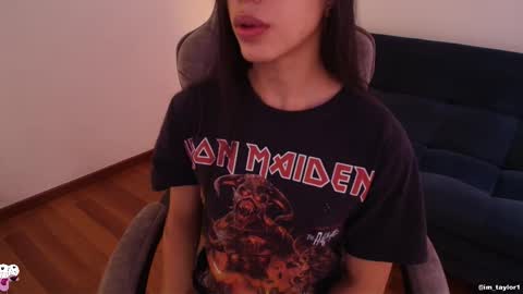 TAYLOR  online show from 10.17.25