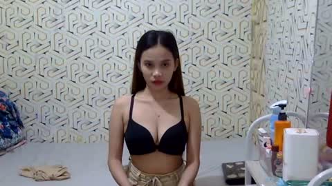 Im sad because im lonely wish help me here online show from 07.14.26