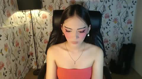 Snapshot of imyourlegalbaby chatting on 02.02.25 Aki online show from 02.02.25