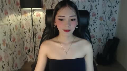 Snapshot of imyourlegalbaby chatting on 02.17.25 Aki online show from 02.17.25