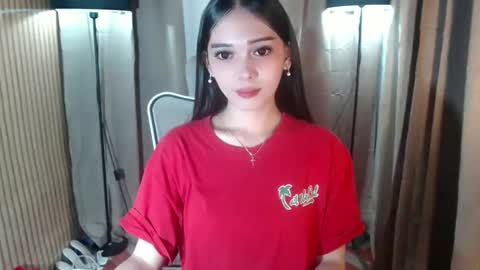 Snapshot of imyourlegalbaby chatting on 10.05.25 Aki online show from 10.05.25